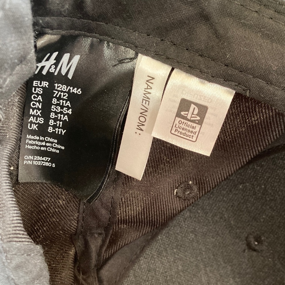 LIKE NEW H&M Black Cap with PS5 Official PlayStation Licensed Logo - Picture 6 of 6